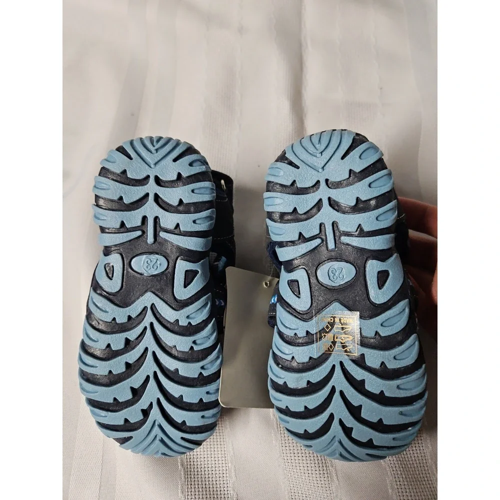 Apakowa Kid's boySoft Sole Close Toe sport sandals toddler little kid  blue US 7